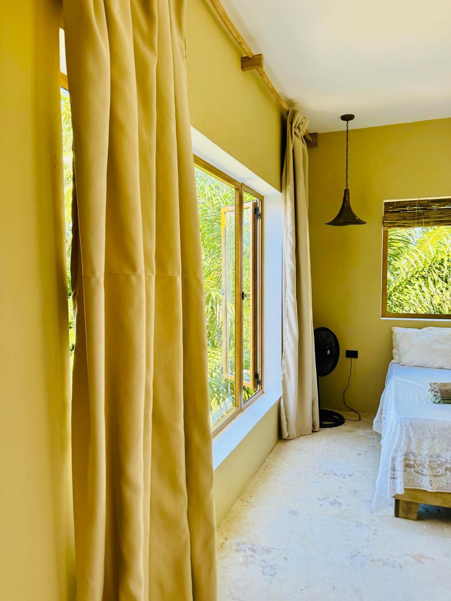 Suami S Room Casa Padura Кабарете Экстерьер фото